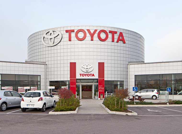 Toyota Honors Legacy of Dr. Martin Luther King, Jr. with Annual $60,000 Donation to Historically Black Colleges and Universities and the Tom Joyner Foundation