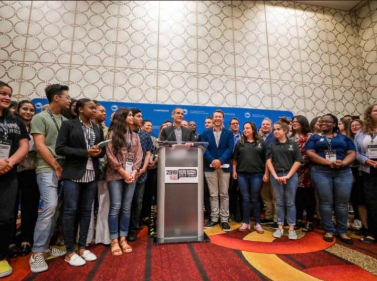 At First-Ever Mayors National Youth Summit, Young Leaders and U.S. Mayors Sign Youth Engagement Compact